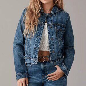 American Eagle Strigid Classic Denim Jacket in Blue